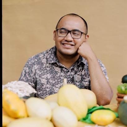 Headshot of Marco Saavedra